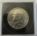1973 Kennedy Half Dollar – Filadelfia – Apariencia sin circular – Moneda de 50 centavos