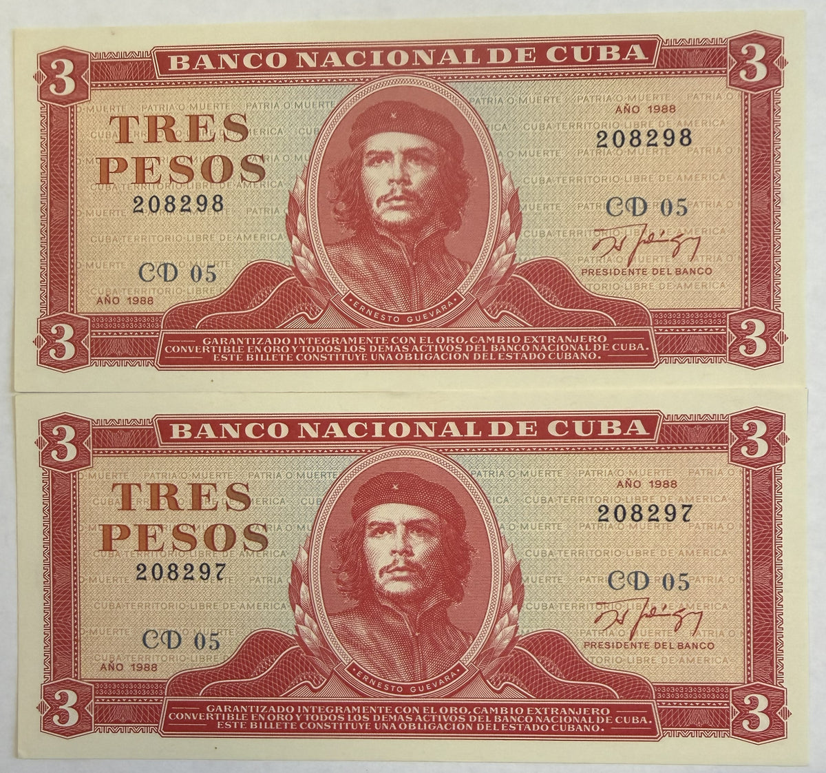 1988 Cuba 3 Pesos Che Guevara Banknotes – Consecutive Serial Numbers 208297 & 208298 – Pair