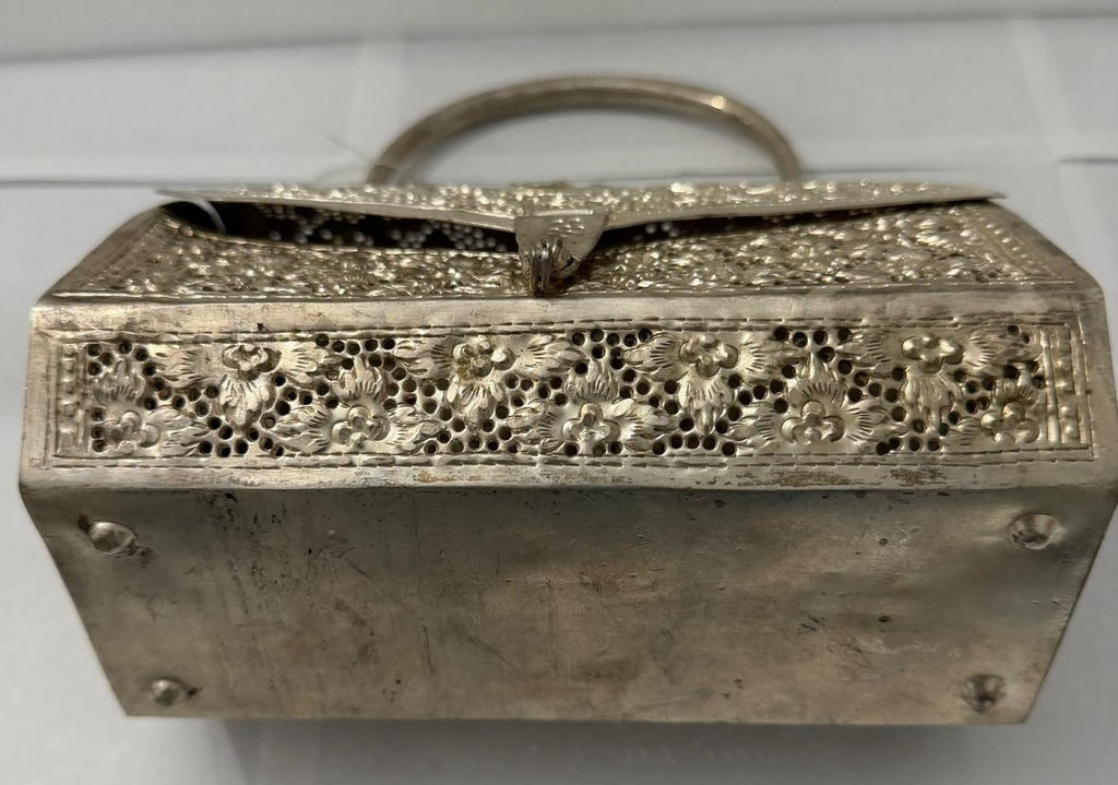 Vintage Indian Silver-Tone Metal Elephant & Floral Pierced Clutch Purse