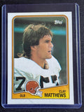 Tarjeta de fútbol americano NFL Clay Matthews #97 de los Cleveland Browns de Topps de 1988