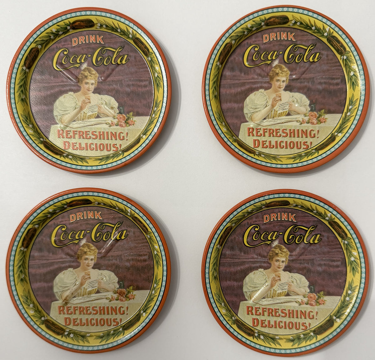 Posavasos metálicos Coca-Cola Hilda Clark 75 Aniversario Vintage 1976 – Louisville KY – Juego de 4