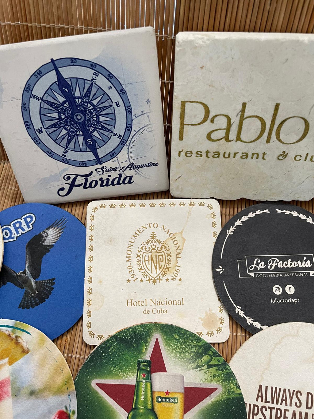 Colección de 22 posavasos de piedra, papel y cartón Cuba Nueva York Houston