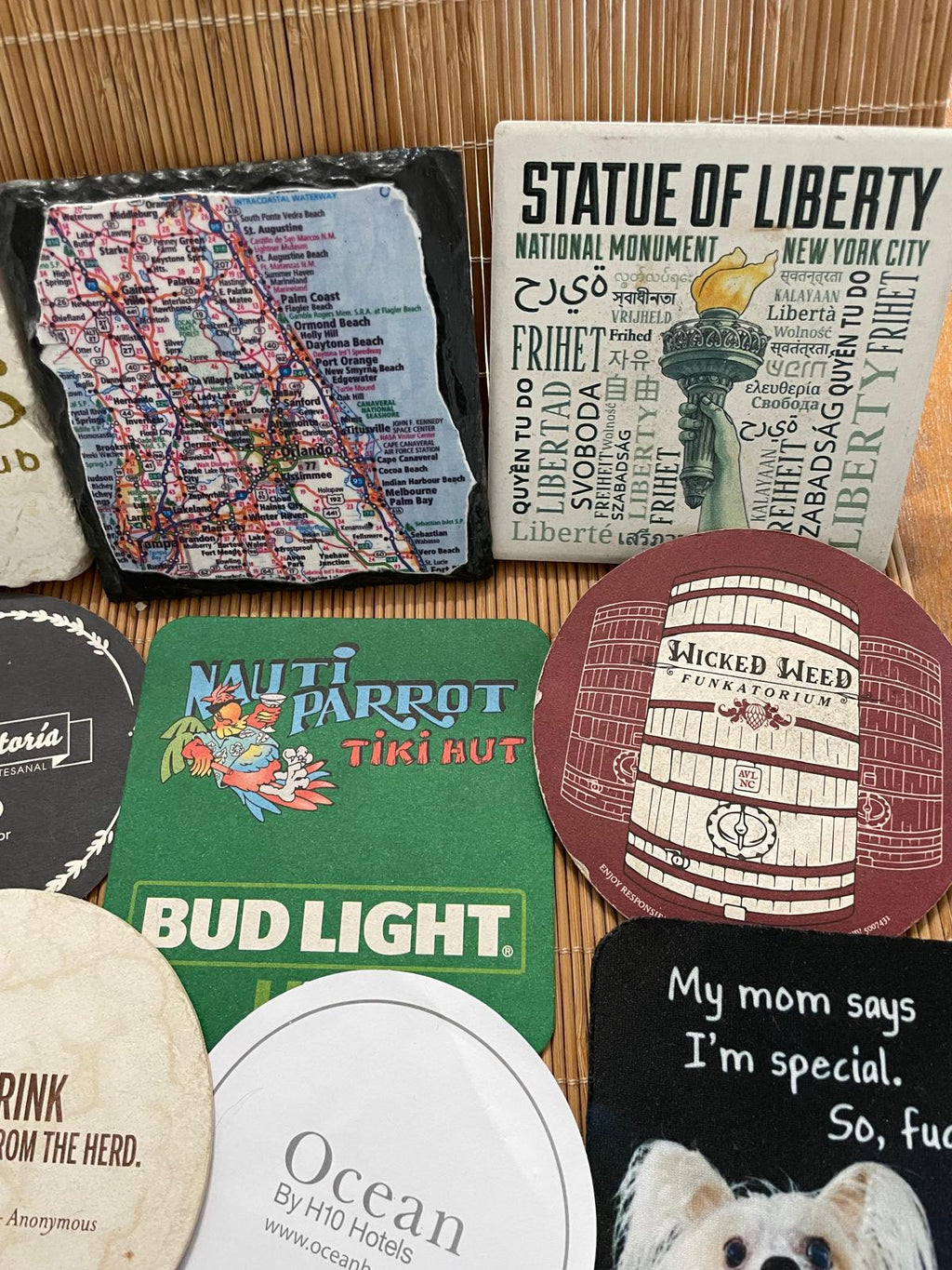 Colección de 22 posavasos de piedra, papel y cartón Cuba Nueva York Houston