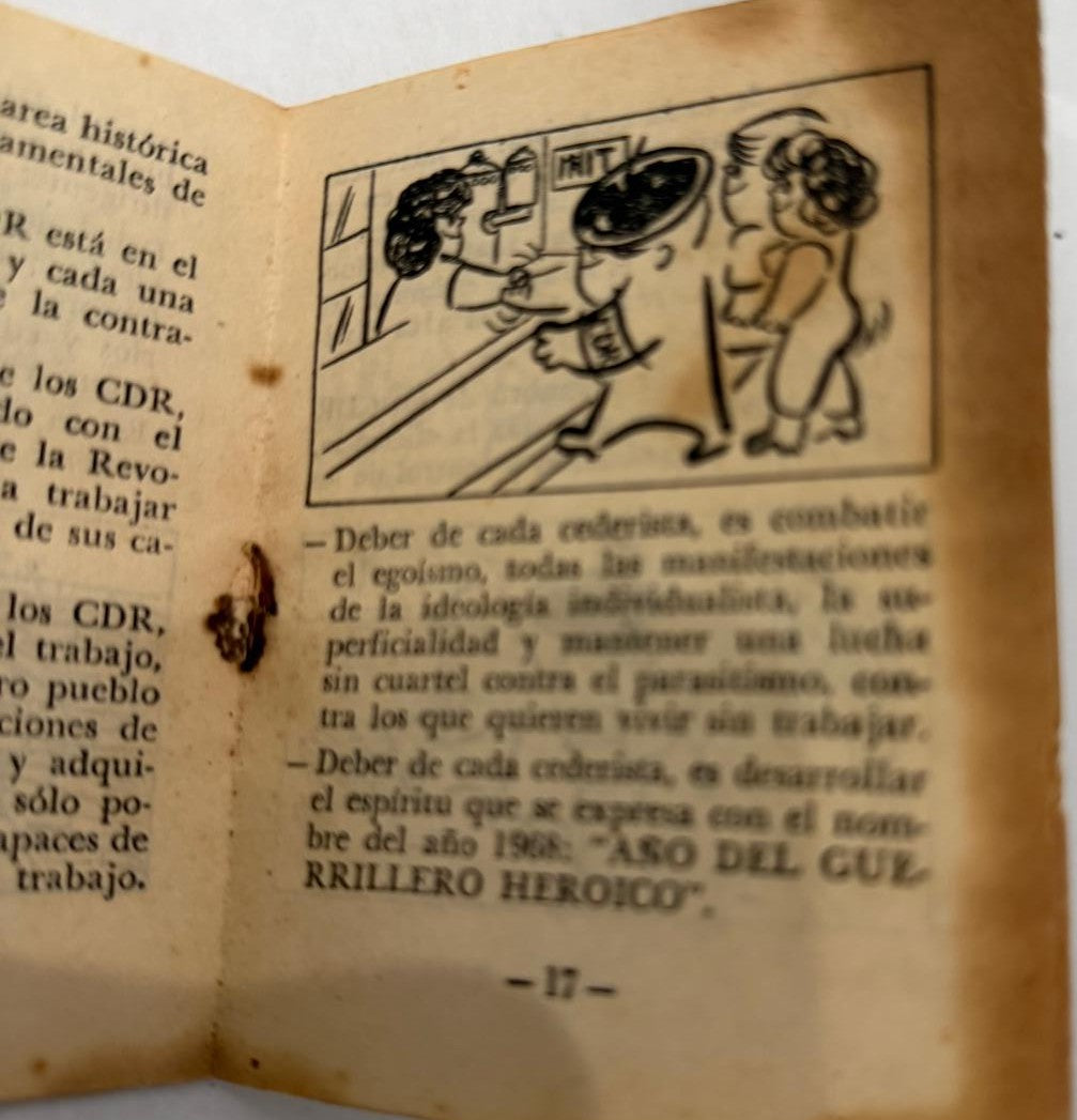 Libreta de identificación de miembro de los CDR de Cuba de 1968 – Habana, miembro identificado con foto – Efímera revolucionaria