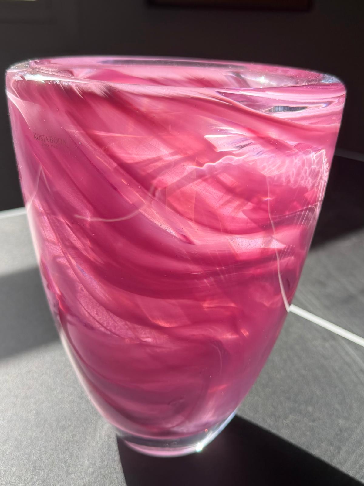 KOSTA BODA LARGE ATOLL PINK VASE Blown Lead Crystal, 7 5/8", 9lbs, SWEDEN